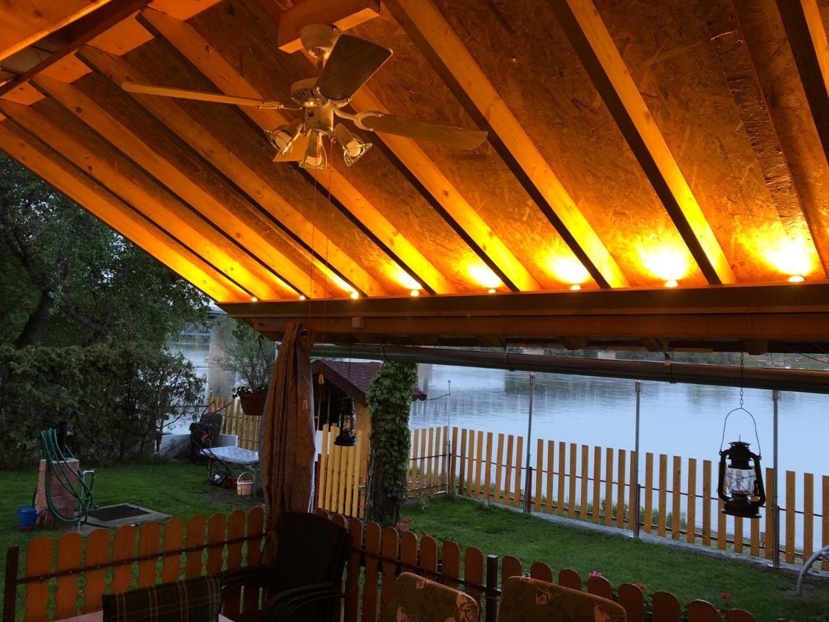 Hero 4 Sterne Ferienhaus Baja Bagian luar foto