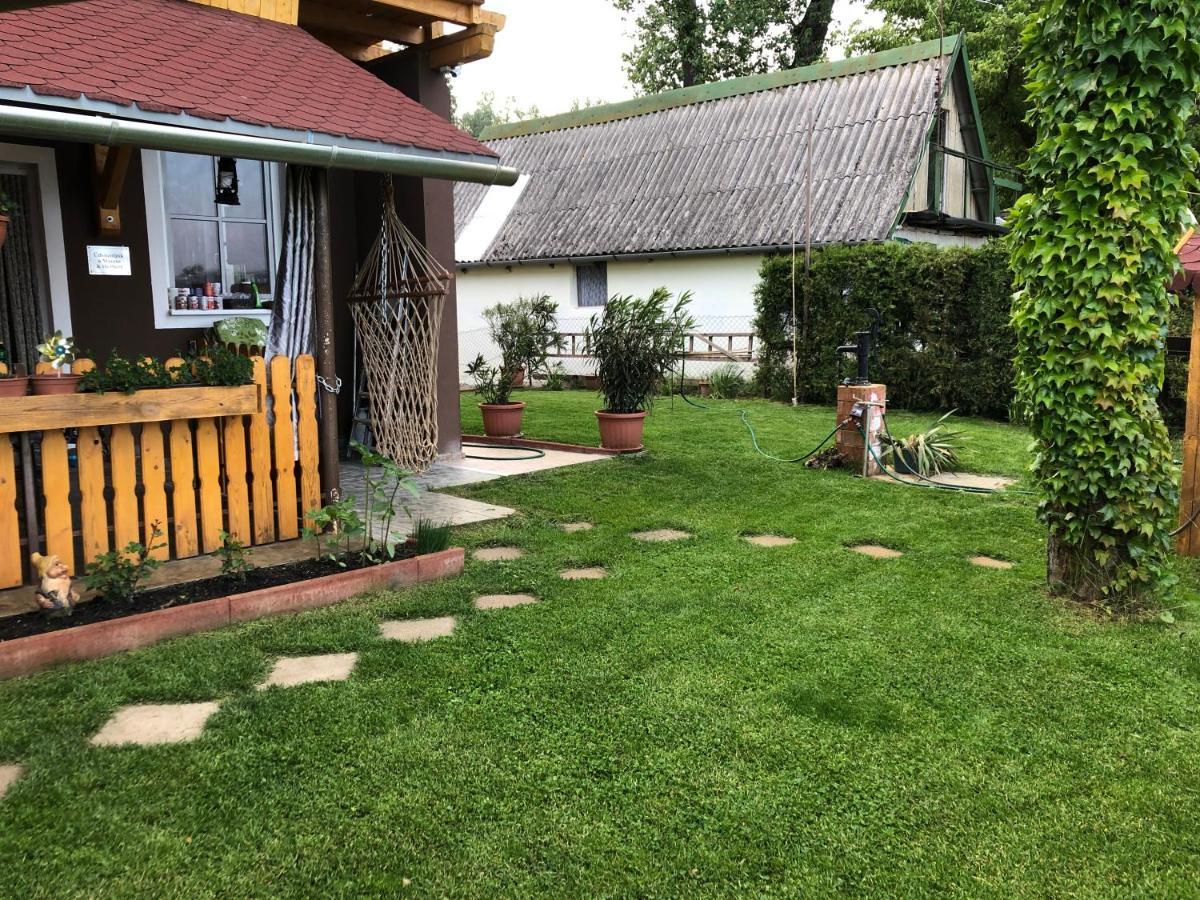 Hero 4 Sterne Ferienhaus Baja Bagian luar foto