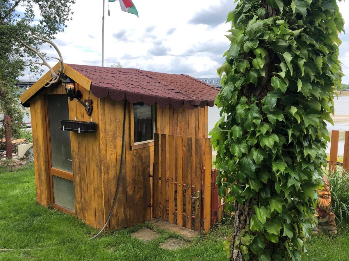 Hero 4 Sterne Ferienhaus Baja Bagian luar foto
