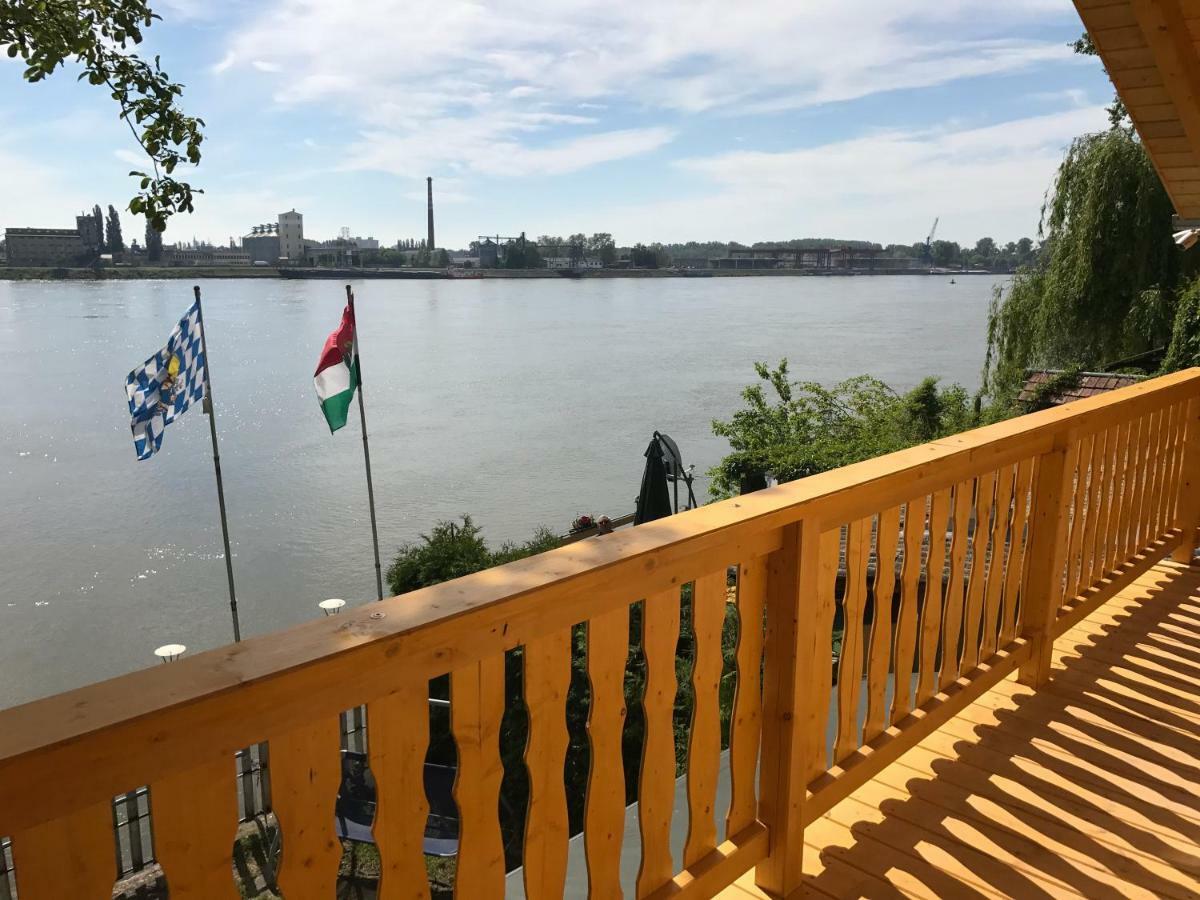 Hero 4 Sterne Ferienhaus Baja Bagian luar foto