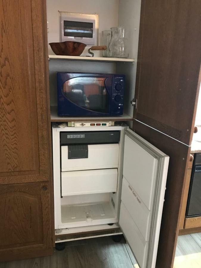 Hero 4 Sterne Ferienhaus Baja Bagian luar foto